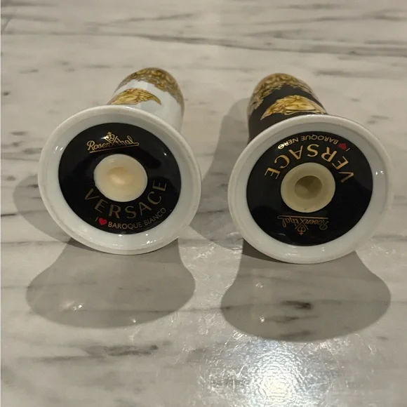 Authentic Versace salt & pepper shakers never used - Picture 3 of 7